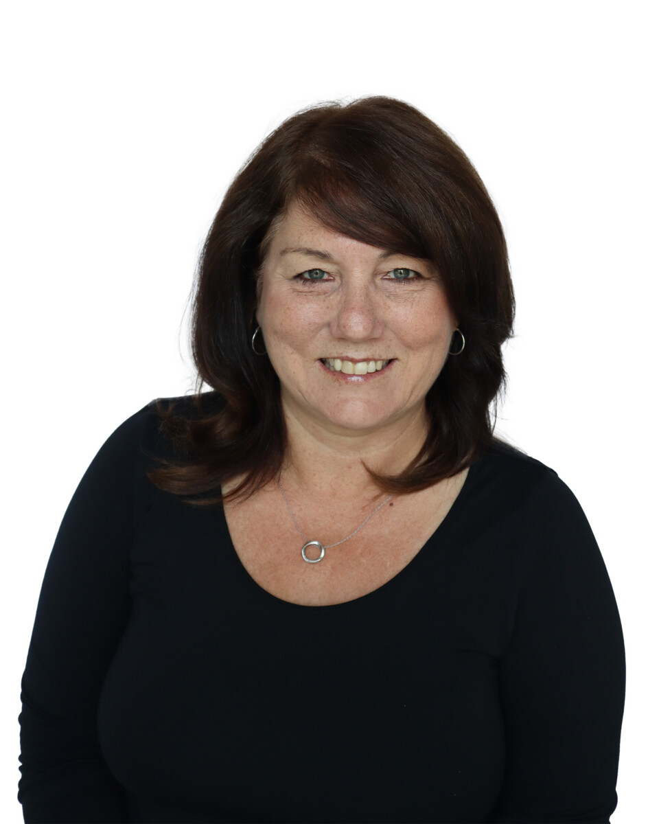 A photo of Lori Brading.