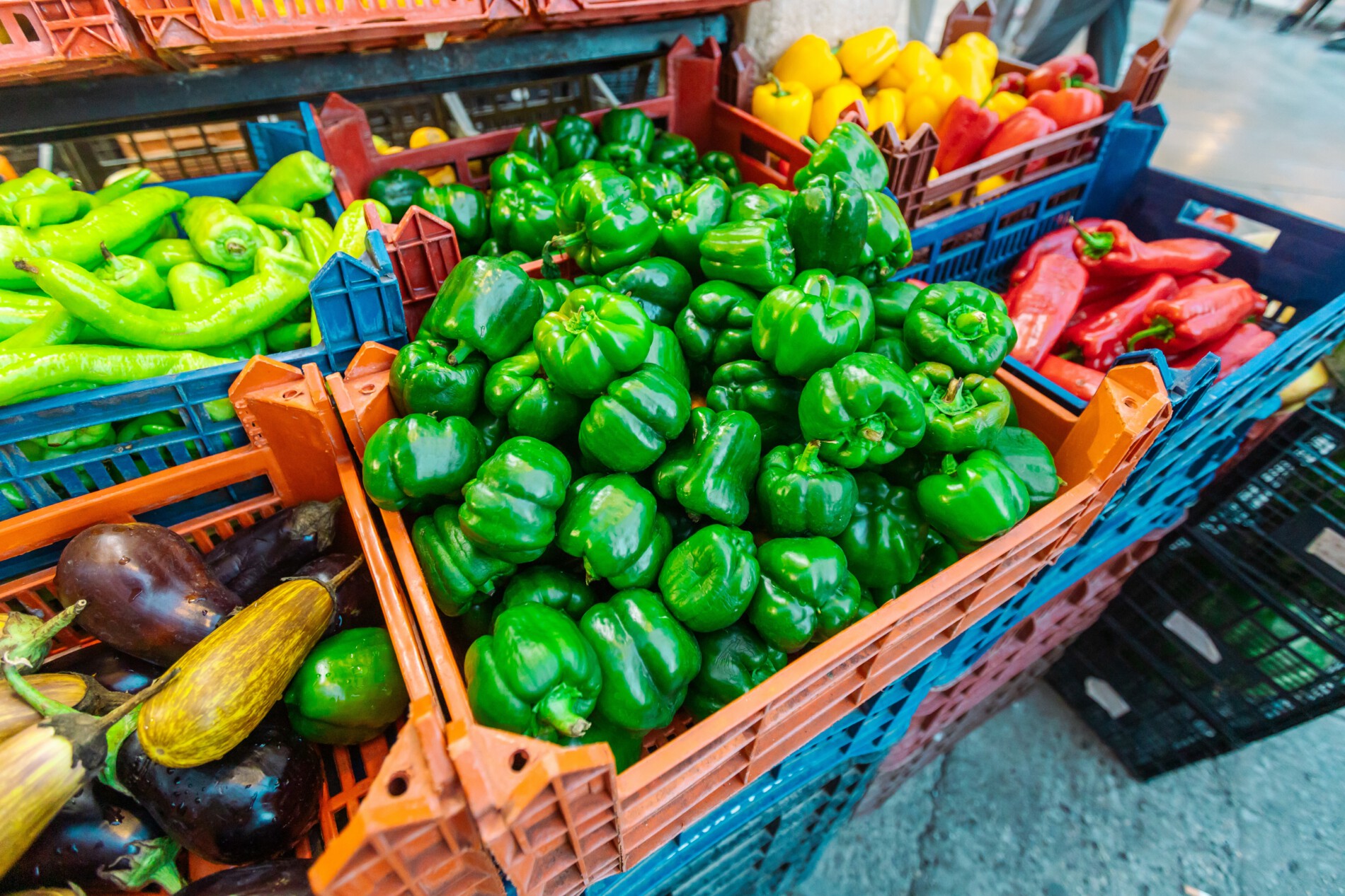 A basket of green peppers.