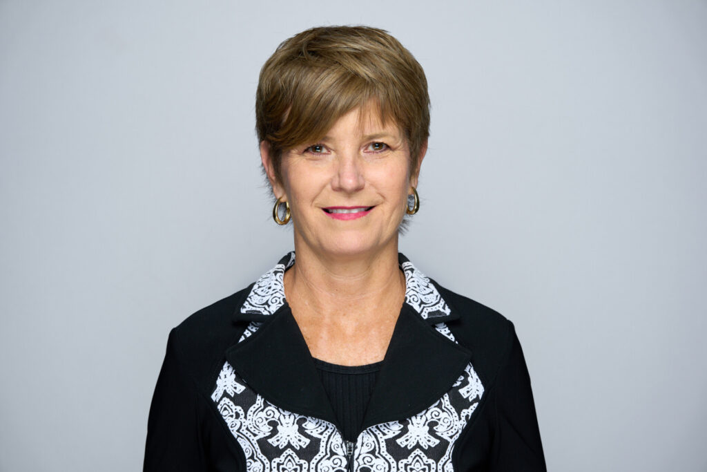 A photo of Liz Volk.