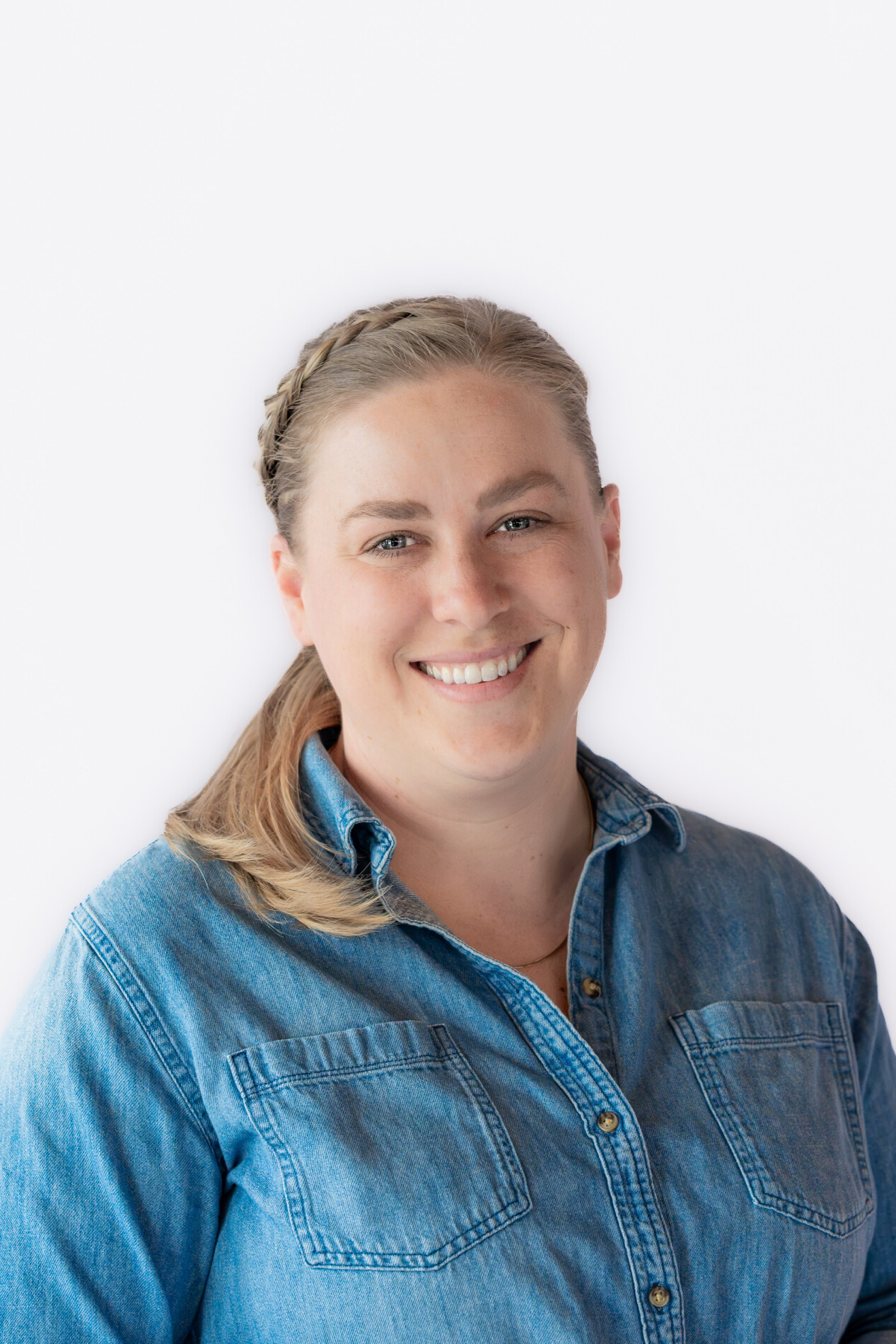 A photo of Britney Fraser.